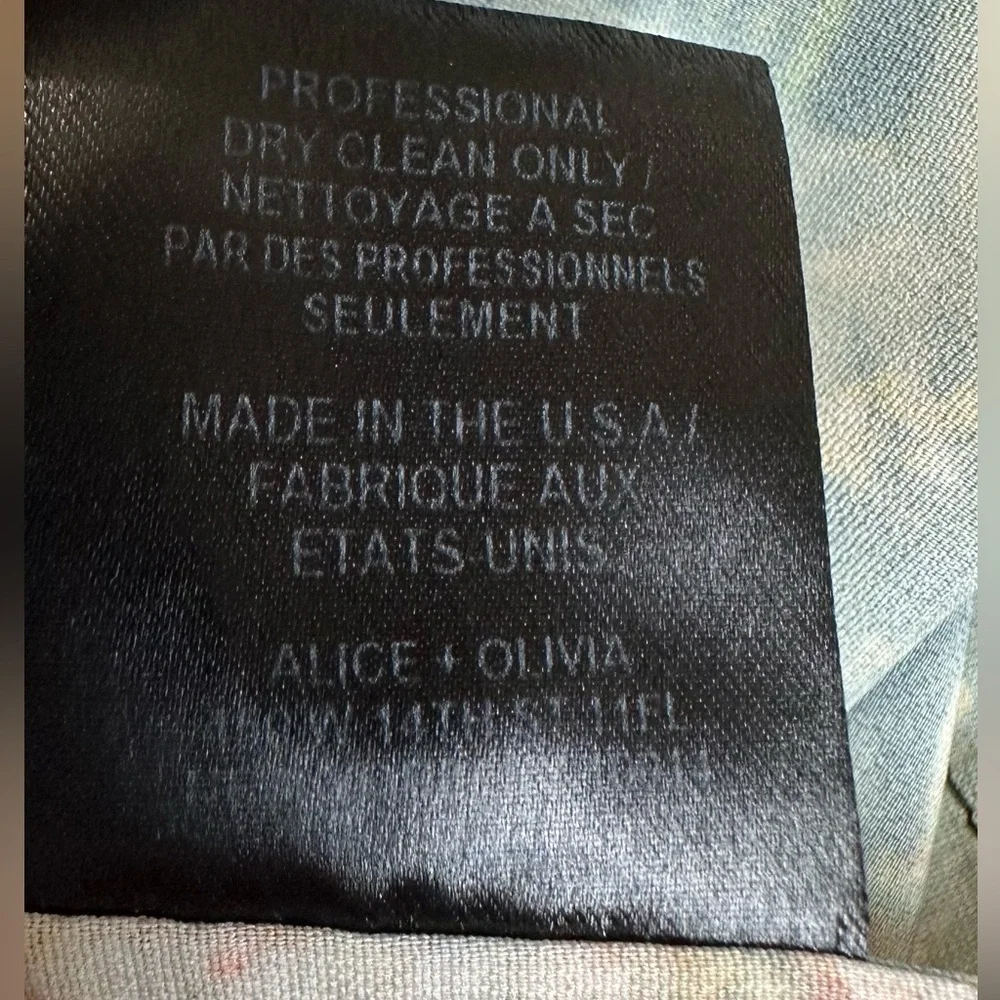 Alice + Olivia Floral Print Wide Leg Peasant Pants With back Zipper in Size 8 - Picture 14 of 16